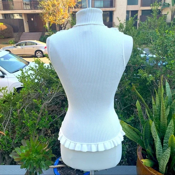 CINQ A SEPT Ruffle Front Sleeveless Mock Neck Sweater Ruffle Bottom Hem EUC - Picture 4 of 13